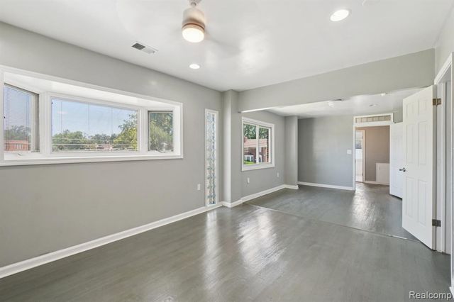 19211 Birwood Street, Detroit, MI 48221