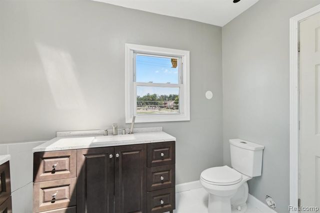 19211 Birwood Street, Detroit, MI 48221