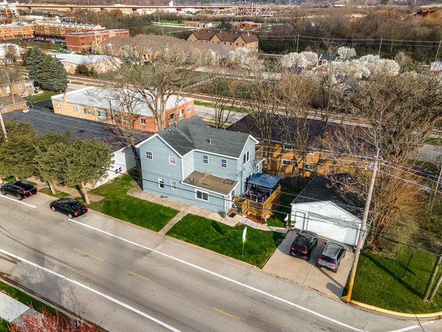 711 Illinois Street, Lemont, IL 60439