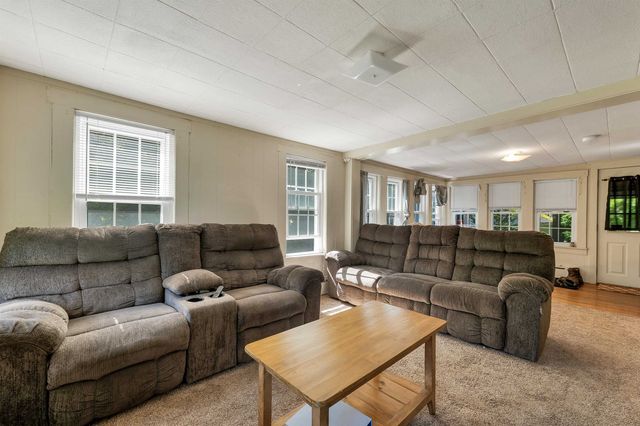 9 Crescent Street, Laconia, NH 03246