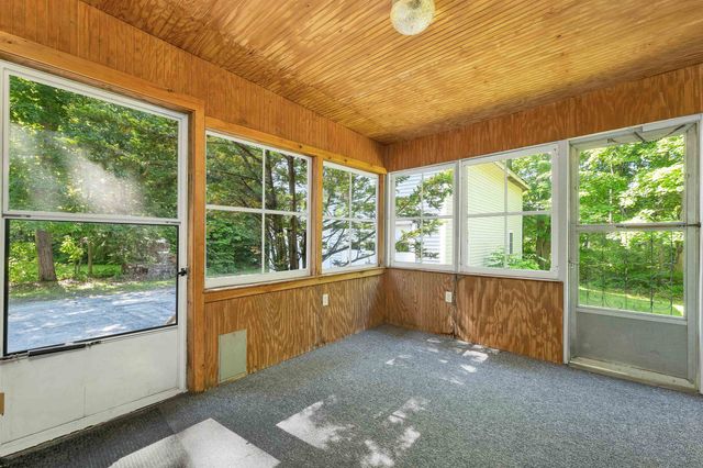 9 Crescent Street, Laconia, NH 03246