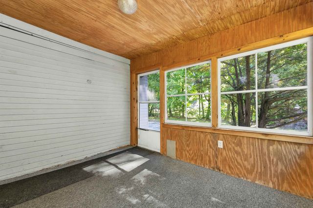 9 Crescent Street, Laconia, NH 03246