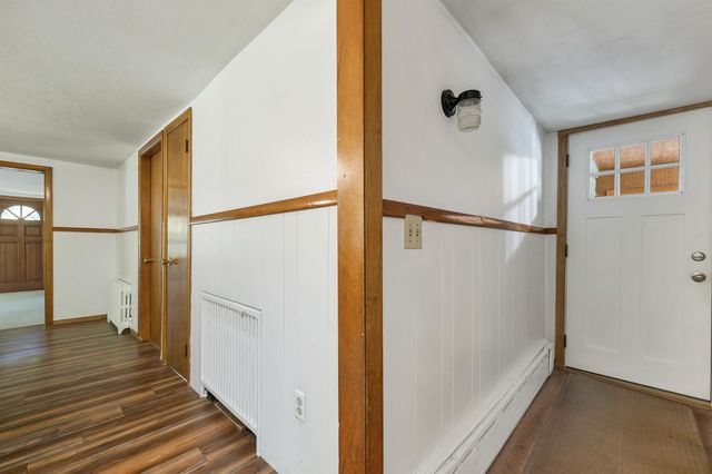 9 Crescent Street, Laconia, NH 03246