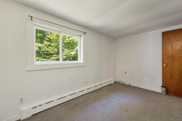 9 Crescent Street, Laconia, NH 03246