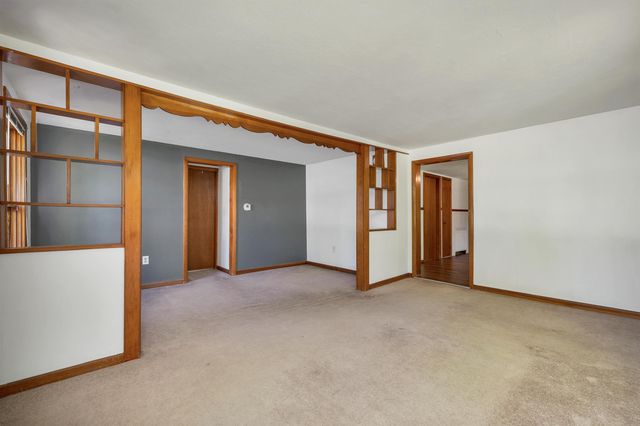 9 Crescent Street, Laconia, NH 03246