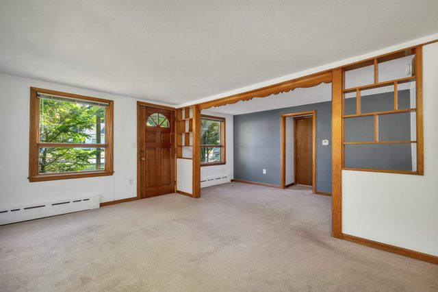 9 Crescent Street, Laconia, NH 03246