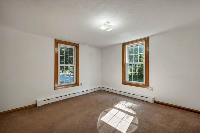 9 Crescent Street, Laconia, NH 03246