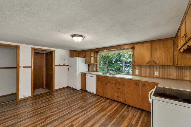 9 Crescent Street, Laconia, NH 03246