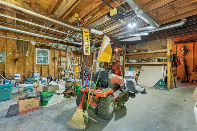 9 Crescent Street, Laconia, NH 03246