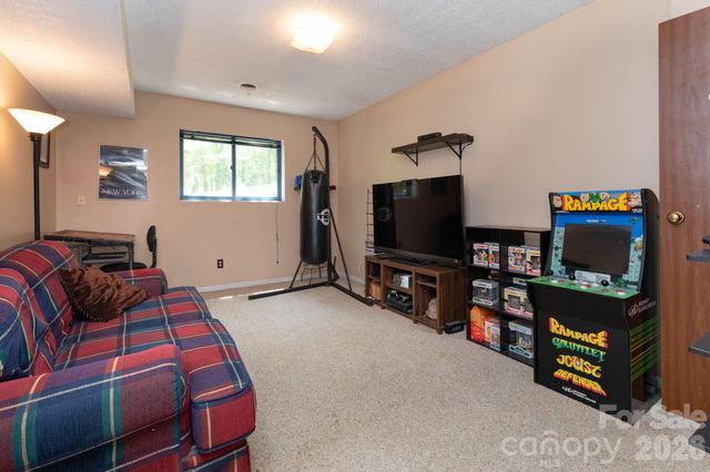 5 Wildwood Circle, Fletcher, NC 28732