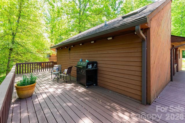 5 Wildwood Circle, Fletcher, NC 28732