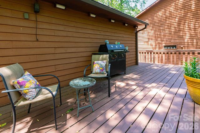 5 Wildwood Circle, Fletcher, NC 28732