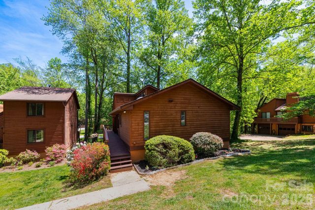 5 Wildwood Circle, Fletcher, NC 28732