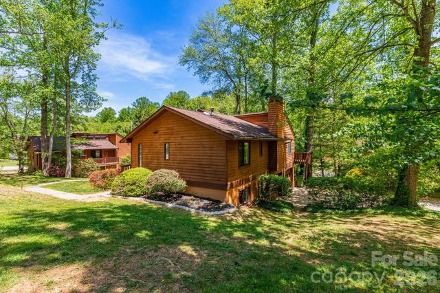 5 Wildwood Circle, Fletcher, NC 28732