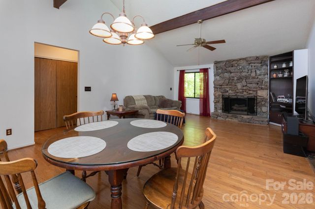 5 Wildwood Circle, Fletcher, NC 28732