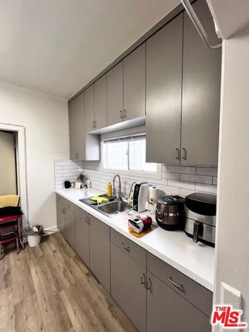 1225 S Normandie Avenue, Los Angeles, CA 90006