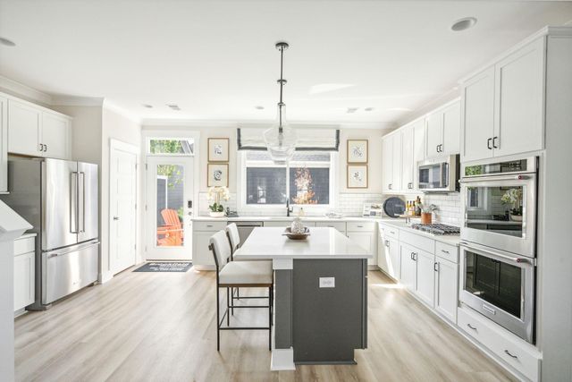 601 Southview Lane, Summerville, SC 29486
