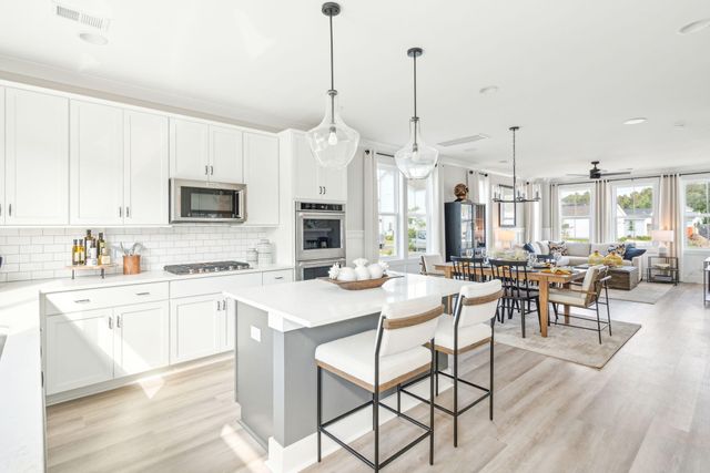 601 Southview Lane, Summerville, SC 29486