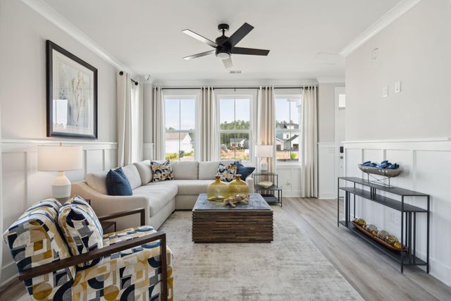 601 Southview Lane, Summerville, SC 29486