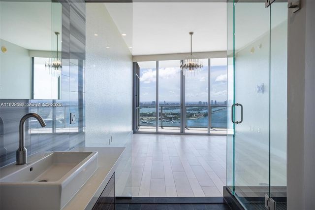 1100 Biscayne Blvd 3902, Miami, FL 33132