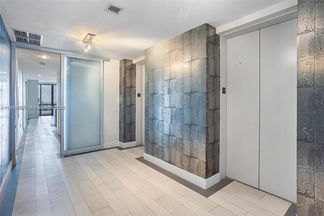 1100 Biscayne Blvd 3902, Miami, FL 33132