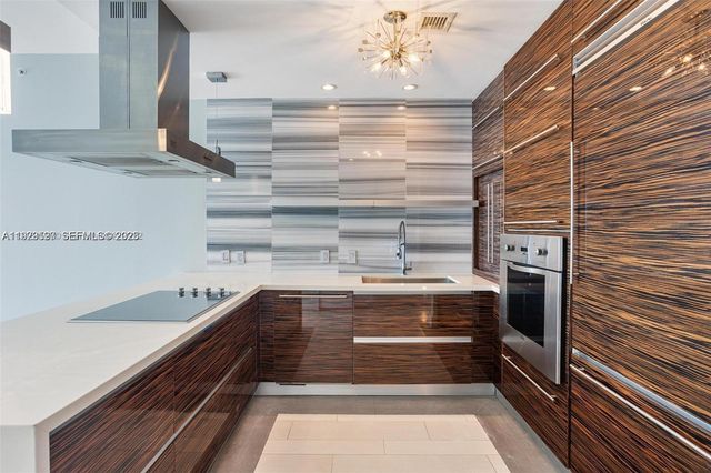 1100 Biscayne Blvd 3902, Miami, FL 33132