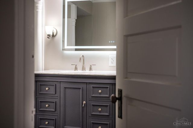 211 Harrison Street, Middletown, OH 45042