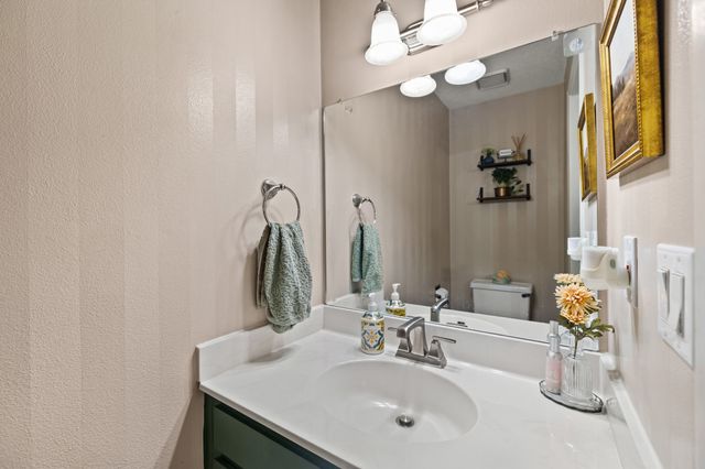 336 Holiday Circle 80, West Des Moines, IA 50265