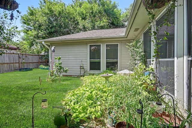 423 Merriweather Street, Houston, TX 77598
