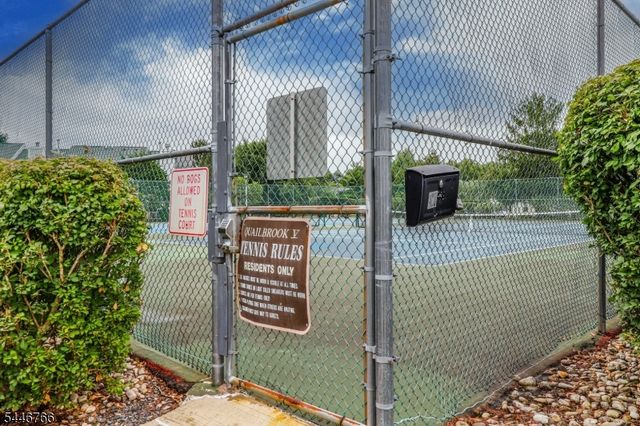 136 Coburn Ln, Franklin Twp., NJ 08873