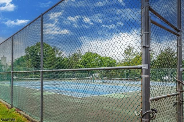 136 Coburn Ln, Franklin Twp., NJ 08873