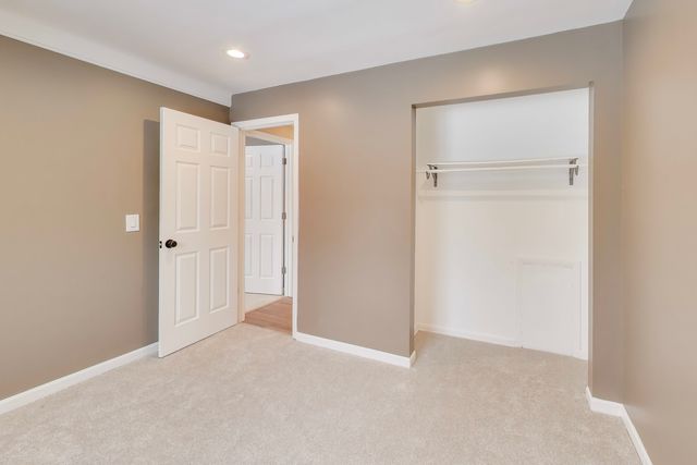 2907 Gregg Drive, Mchenry, IL 60050