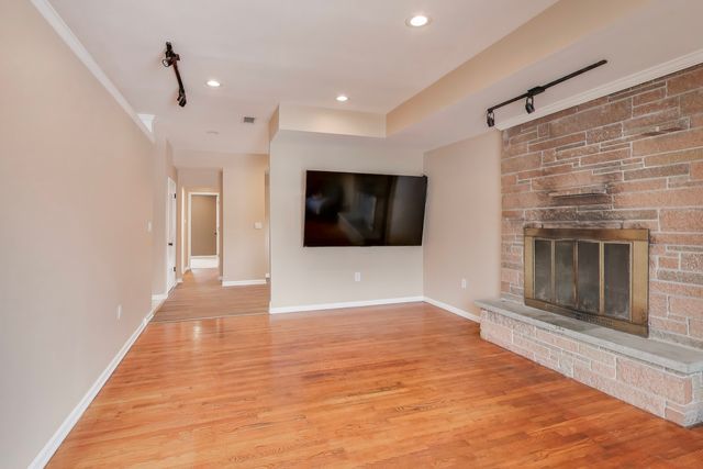 2907 Gregg Drive, Mchenry, IL 60050