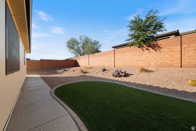 340 W TONALLI DR, Ivins, UT 84738