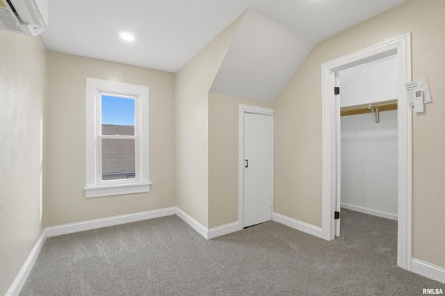 2222 W CALLENDER Avenue, West Peoria, IL 61604