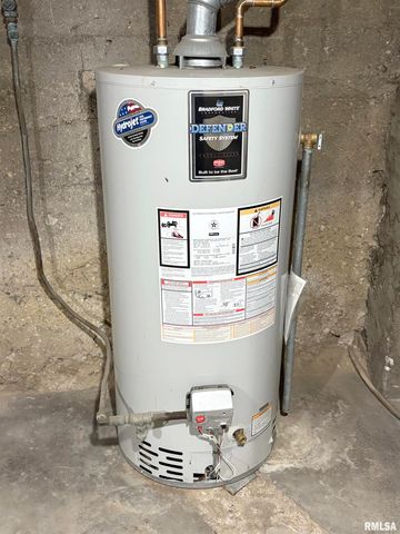 2222 W CALLENDER Avenue, West Peoria, IL 61604