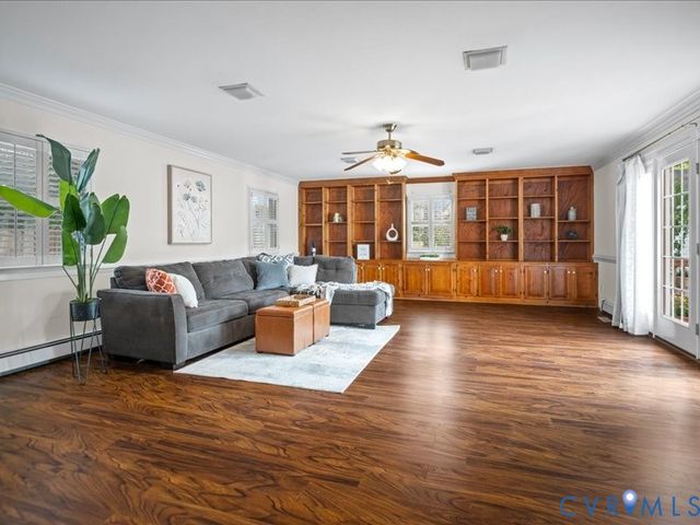 6219 Monument Ave, Richmond, VA 23226