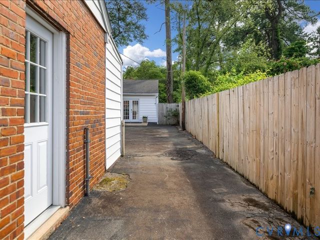 6219 Monument Ave, Richmond, VA 23226