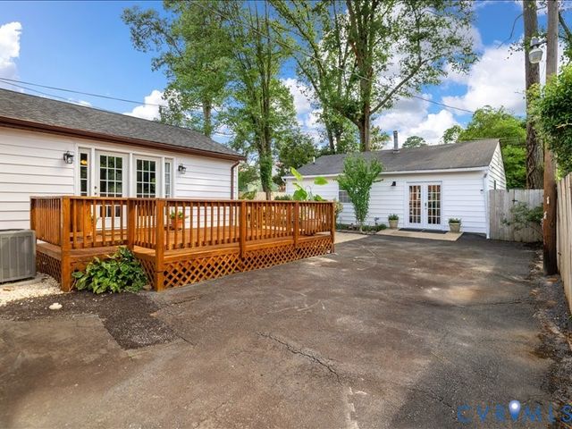 6219 Monument Ave, Richmond, VA 23226