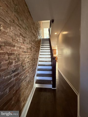 833 11TH ST NE, Washington, DC 20002