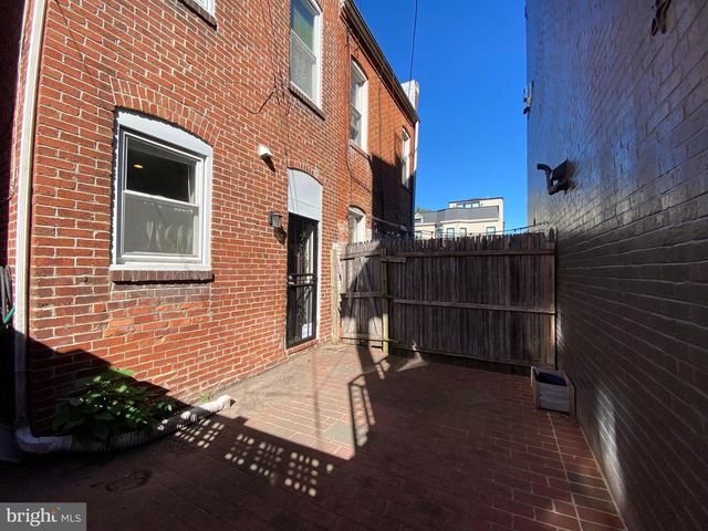 833 11TH ST NE, Washington, DC 20002