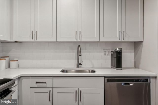 875 SANSOM STREET #1213, Philadelphia, PA 19107