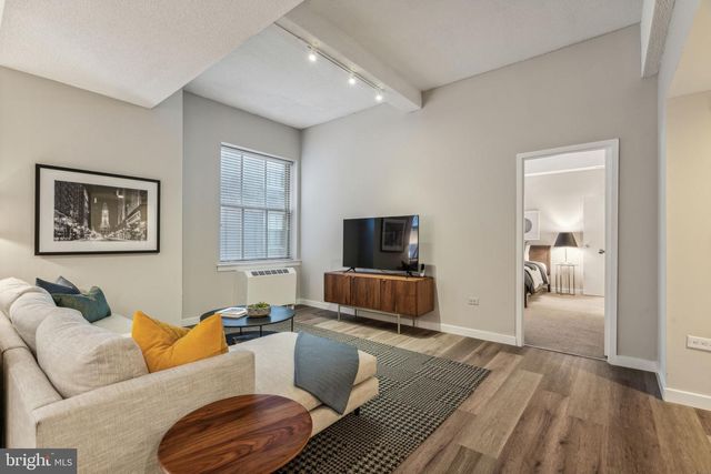 875 SANSOM STREET #1213, Philadelphia, PA 19107