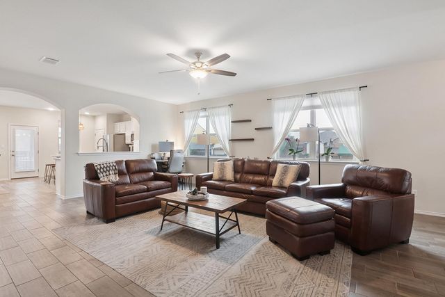 732 Manzano LN, Pflugerville, TX 78660