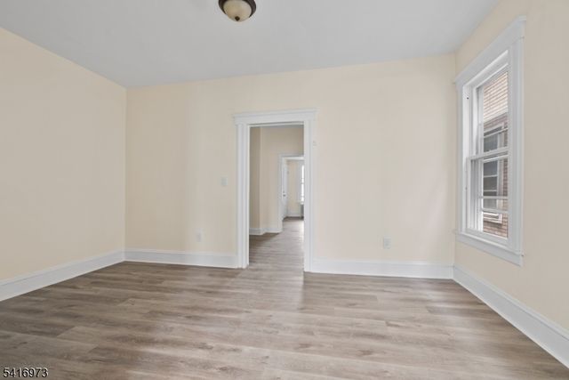 33 Delaware Street, Elizabeth City, NJ 07206