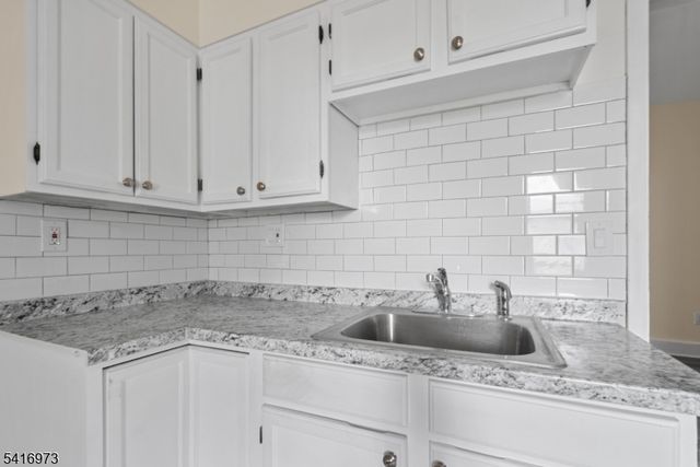 33 Delaware Street, Elizabeth City, NJ 07206