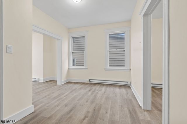 33 Delaware Street, Elizabeth City, NJ 07206