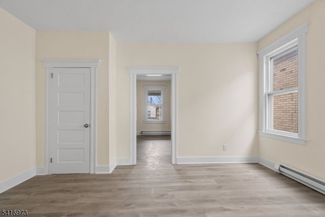 33 Delaware Street, Elizabeth City, NJ 07206