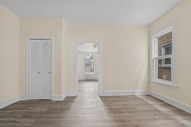 33 Delaware Street, Elizabeth City, NJ 07206