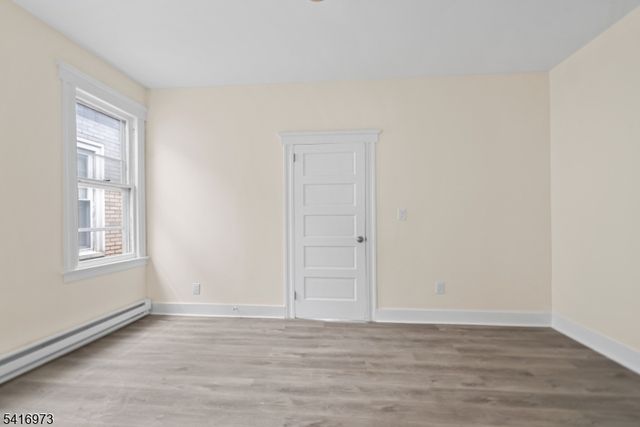 33 Delaware Street, Elizabeth City, NJ 07206